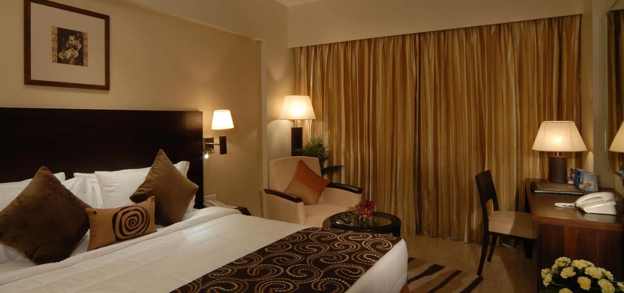 Fortune Select Exotica, Navi Mumbai - Member Itc Hotels' Group Buitenkant foto